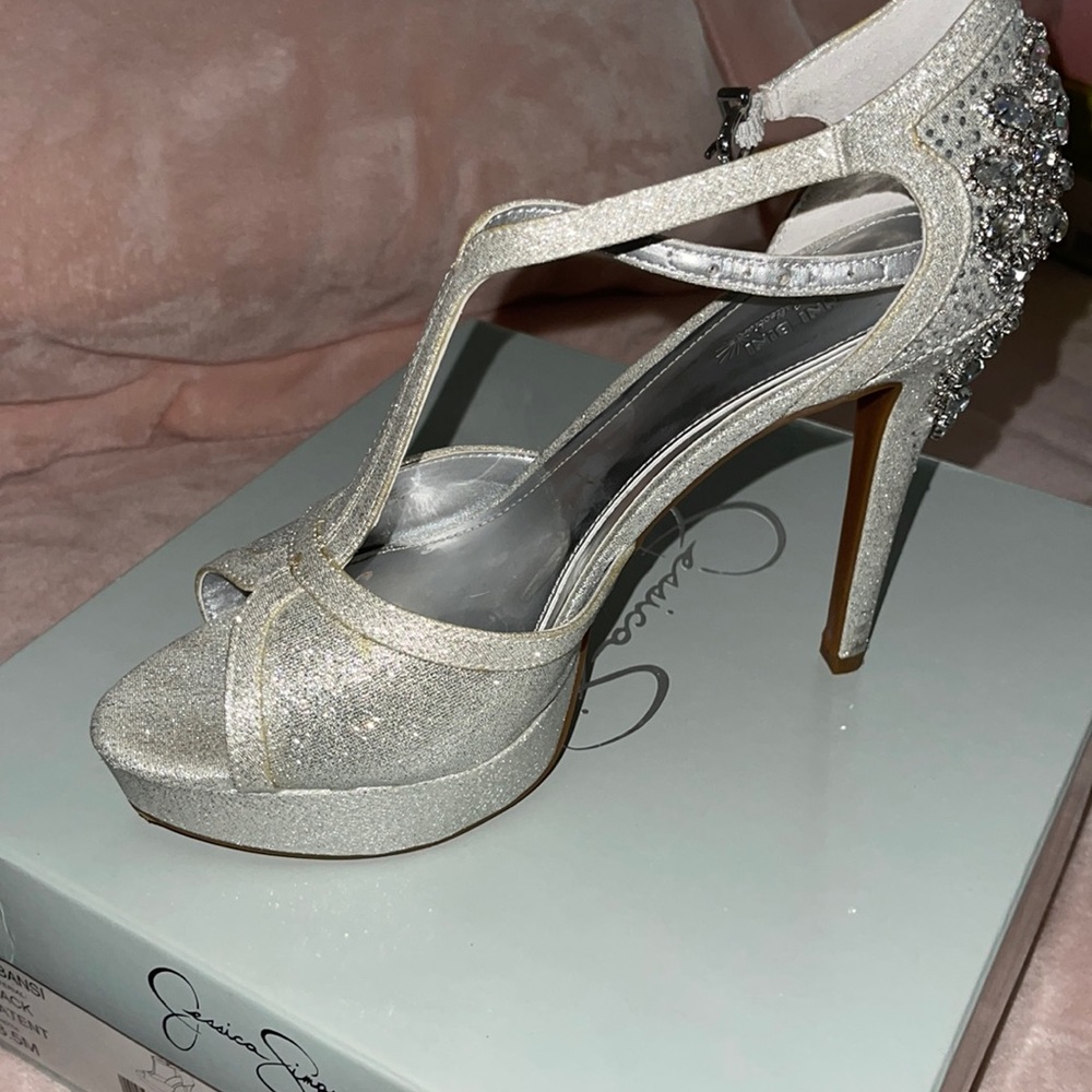 Size 8.5 Gianni Bini Platinum Collection